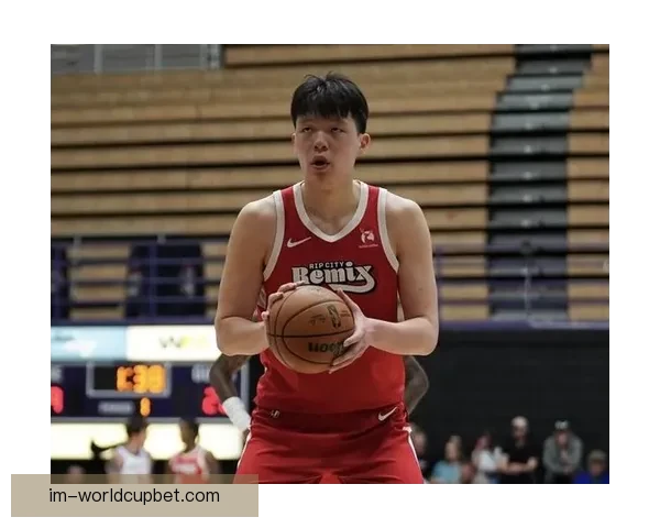 开拓者官方召回杨瀚森 混音告别本赛季大合影小杨未现身